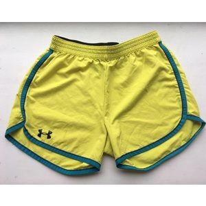 Yellow Under Armour Shorts Size Small